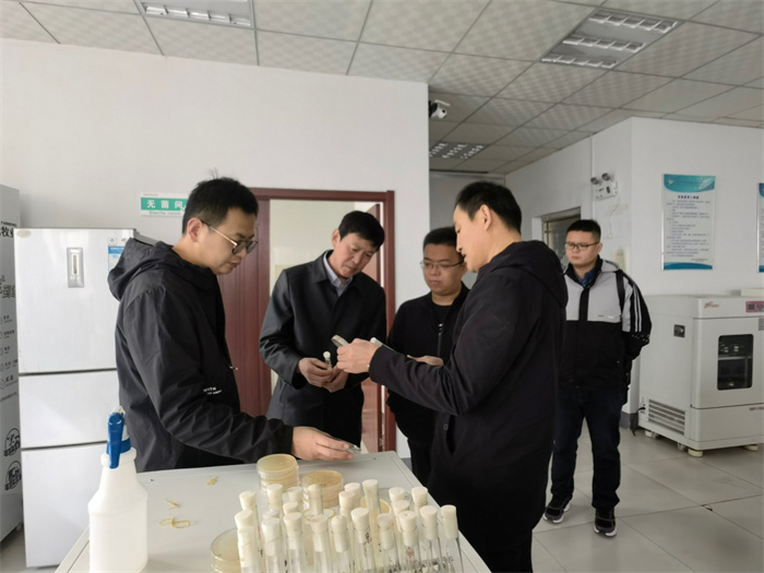 参观了劲牛生物园、中科院微生物研究所劲牛实验室